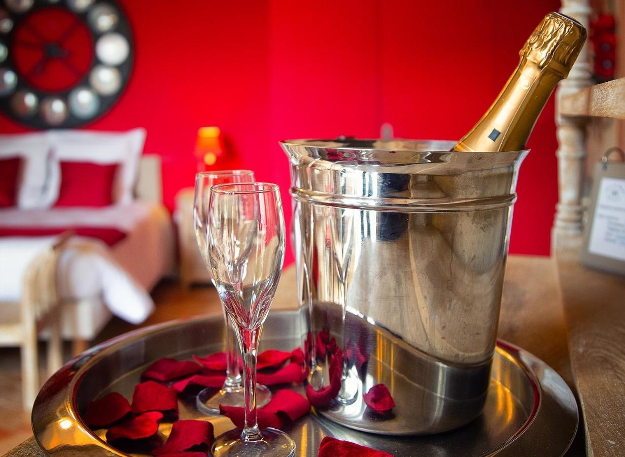 Hotel & Spa Chai De La Paleine Le Puy-Notre-Dame Εξωτερικό φωτογραφία