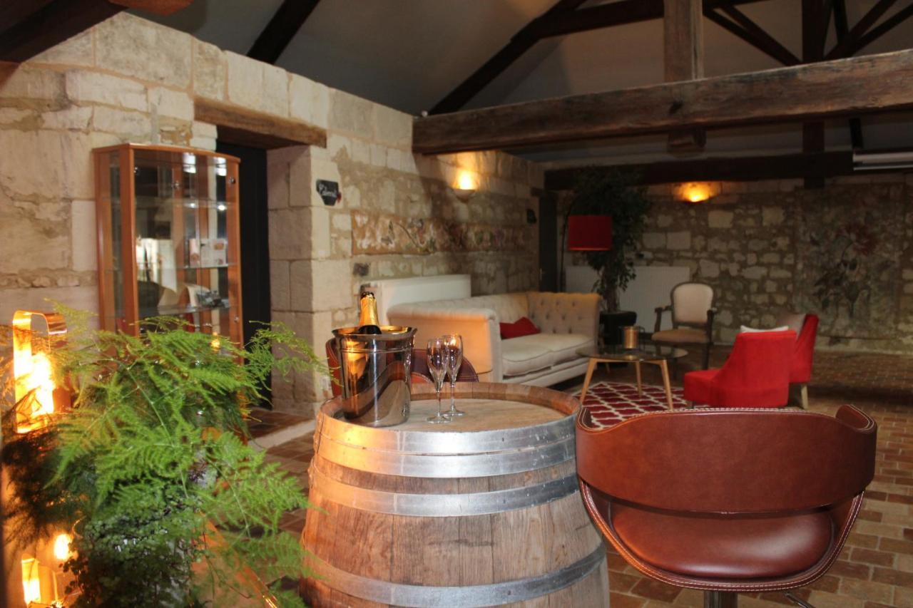 Hotel & Spa Chai De La Paleine Le Puy-Notre-Dame Εξωτερικό φωτογραφία